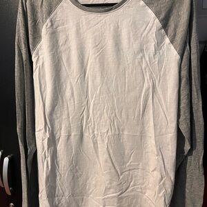 Goodfellow & Co Gray and White Long Sleeve Tee